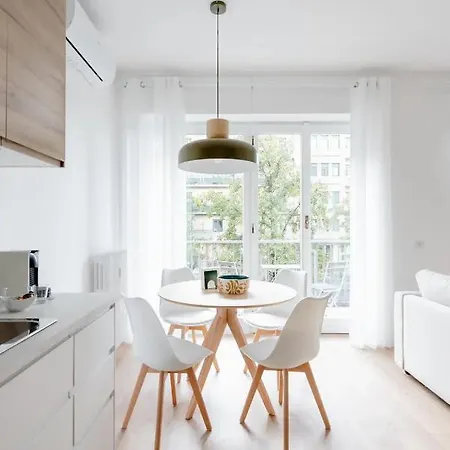 Appartement Luxury 2 Bedroom Apartament, Close To San Siro, Fiera And 10 Min Metro To Duomo Milan