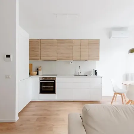 Luxury 2 Bedroom Apartament, Close To San Siro, Fiera And 10 Min Metro To Duomo Appartement Milan