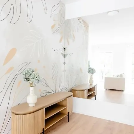 Appartement Luxury 2 Bedroom Apartament, Close To San Siro, Fiera And 10 Min Metro To Duomo *