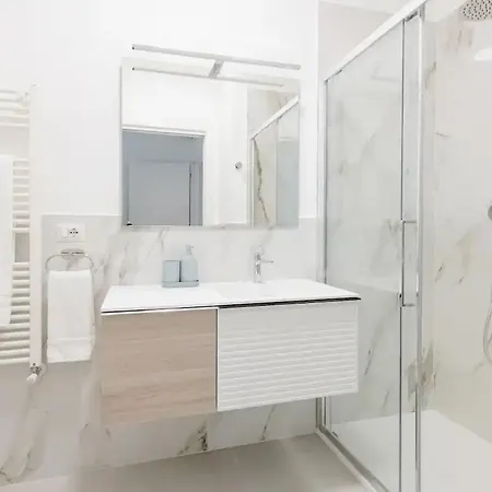 Luxury 2 Bedroom Apartament, Close To San Siro, Fiera And 10 Min Metro To Duomo Milan