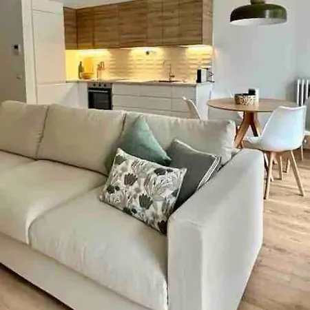 Luxury 2 Bedroom Apartament, Close To San Siro, Fiera And 10 Min Metro To Duomo * Milan