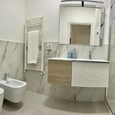 Luxury 2 Bedroom Apartament, Close To San Siro, Fiera And 10 Min Metro To Duomo Apartment Milan