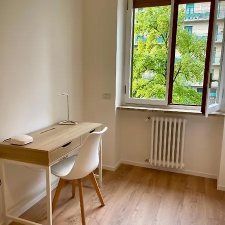 Luxury 2 Bedroom Apartament, Close To San Siro, Fiera And 10 Min Metro To Duomo Apartment *